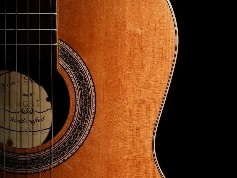 Gitara barokowa – wszystko, co musisz wiedzieć o perle dawnej muzyki