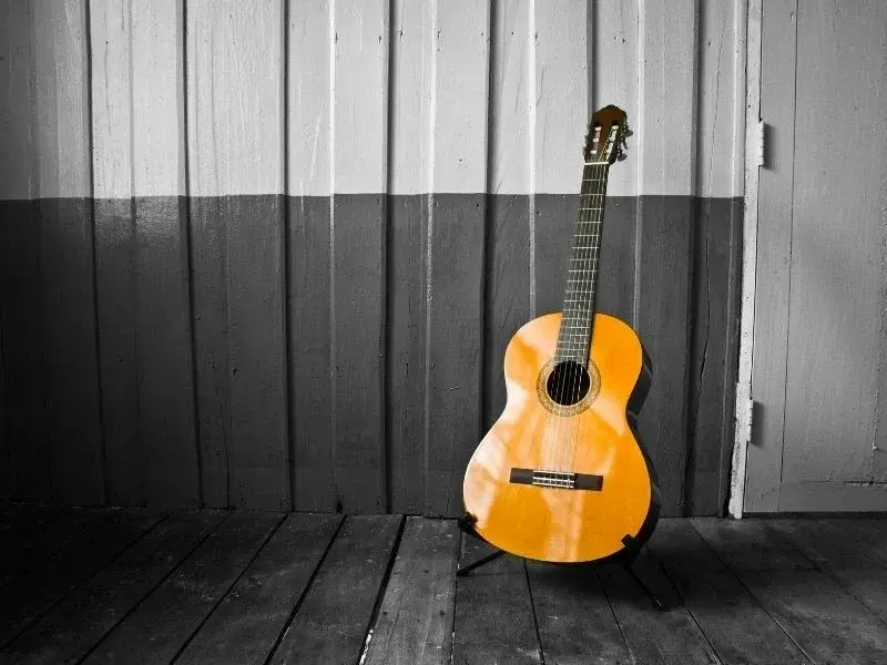 Gitara klasyczna 3/4 – wszystko, co musisz wiedzieć przed zakupem